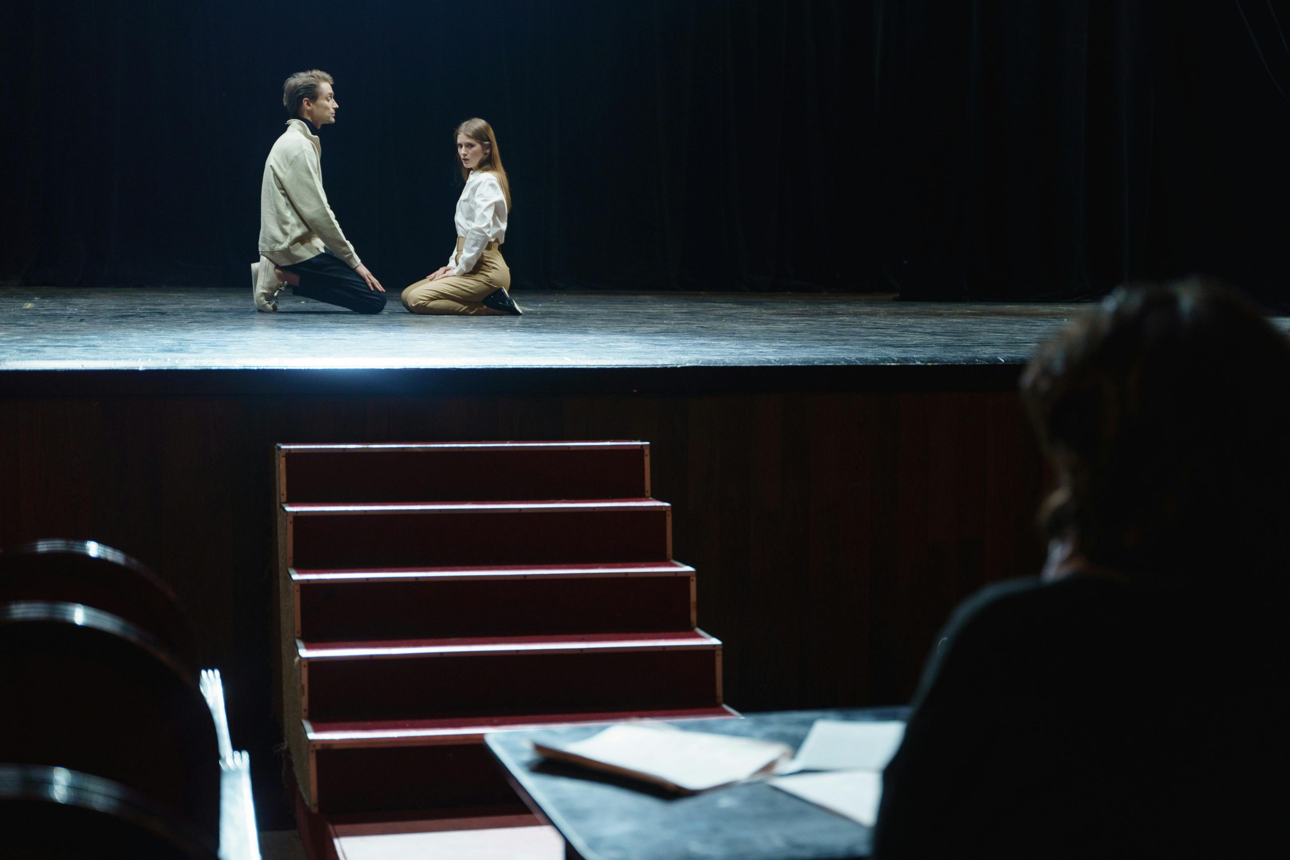 Eerste keer naar het theater: de complete gids voor beginners (editie 2026)